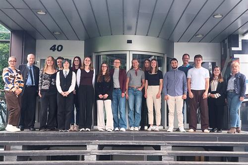 Stipendiat*innen der Haubrich Stiftung (Stiftungsgründer Hartmut Haubrich, 2.v.l.)